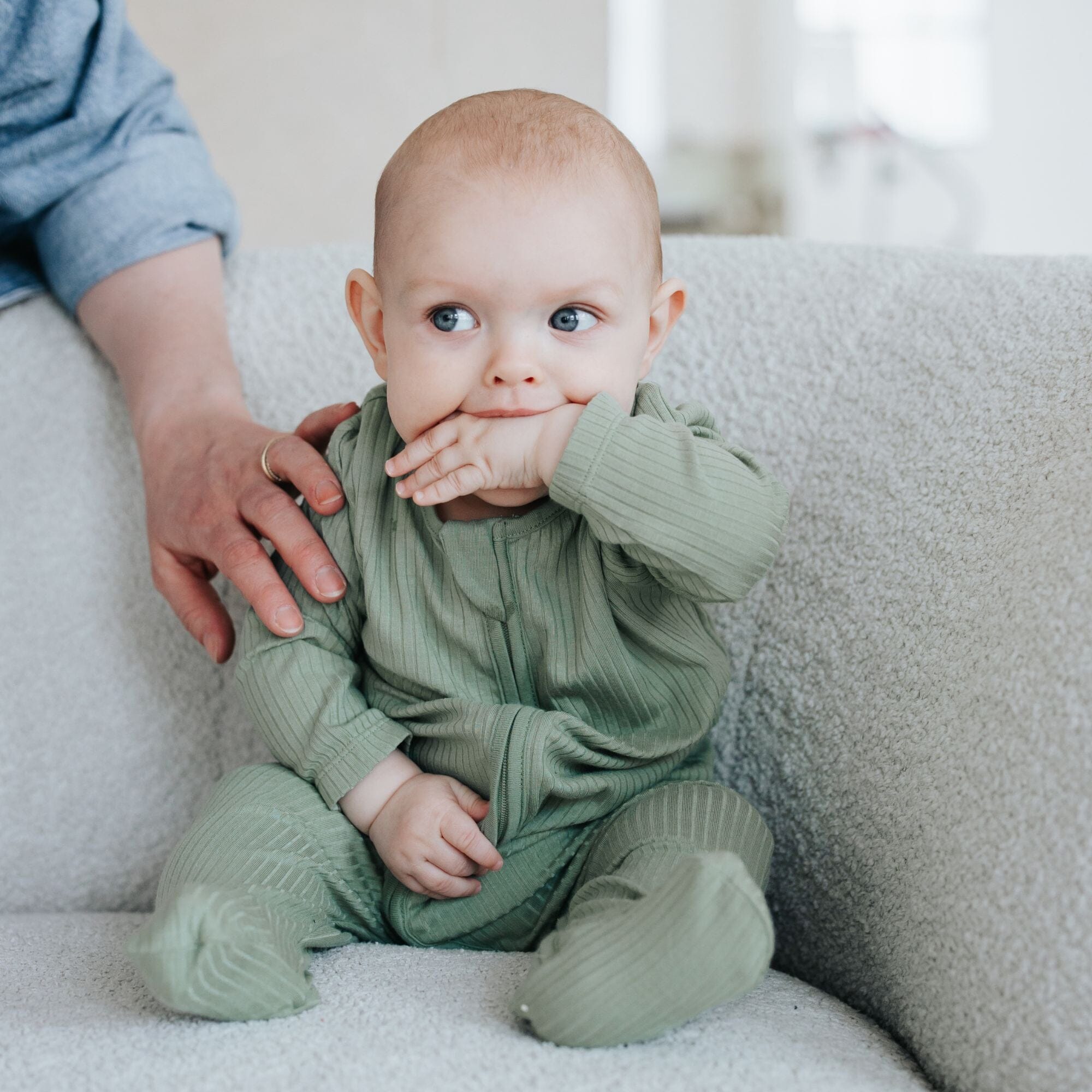 Schlafanzug mit Füßen | Essential Grün