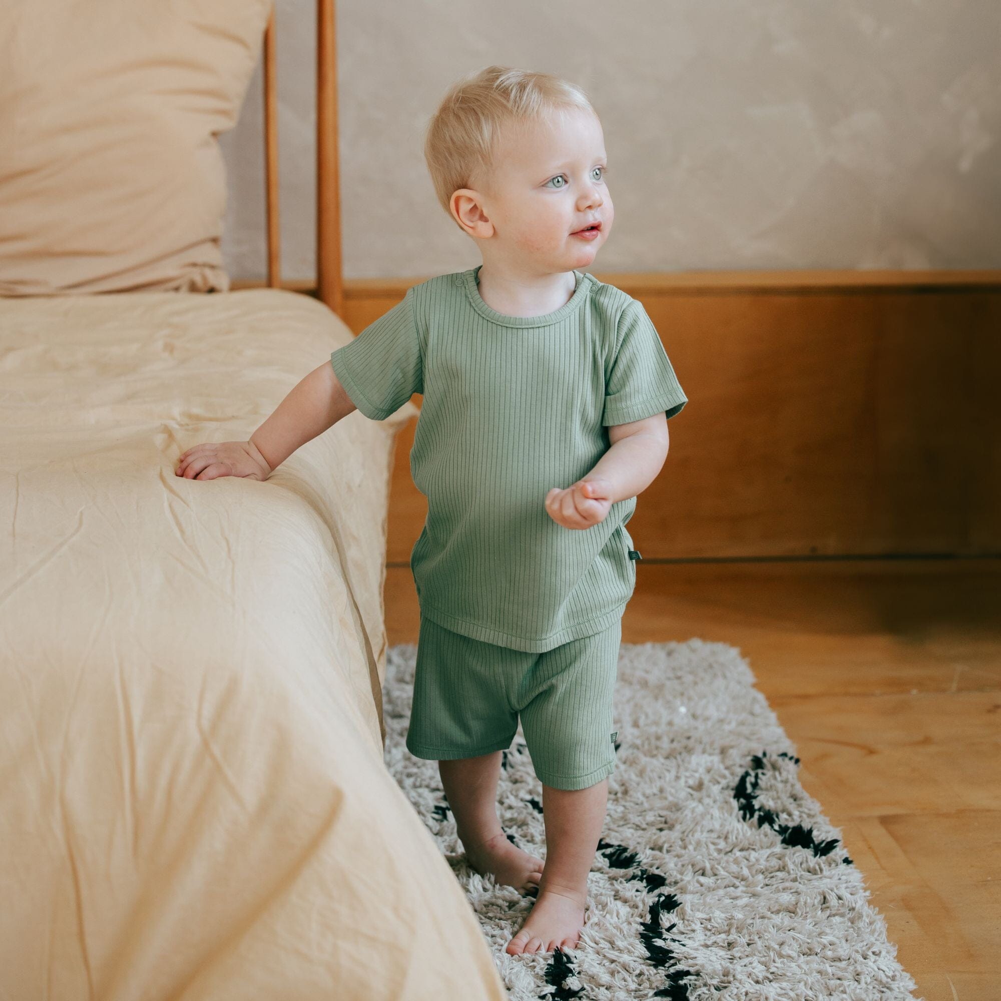 Schlafanzug kurz 2-teilig | Essential Grün