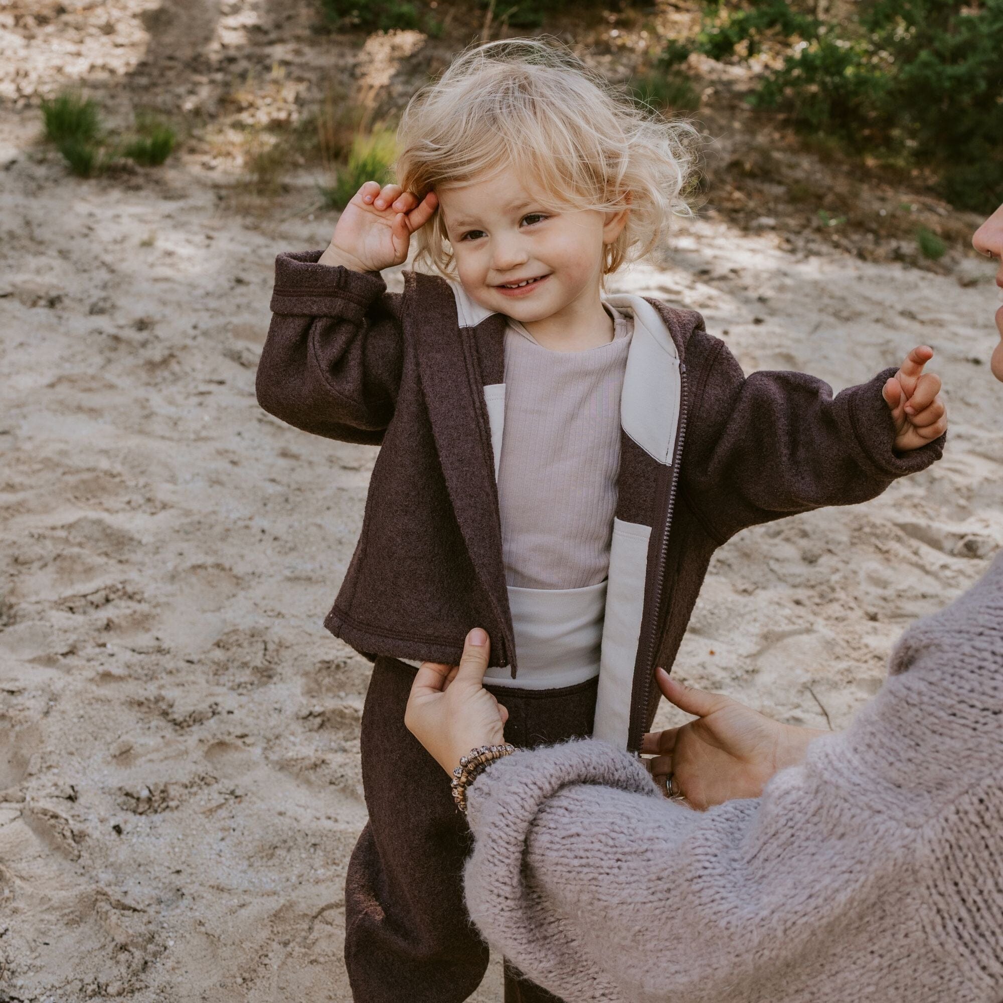 Walk Jacke | Essential Chocolate