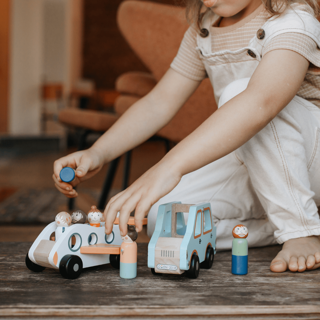 Holzspielzeug Diolie | Familienauto