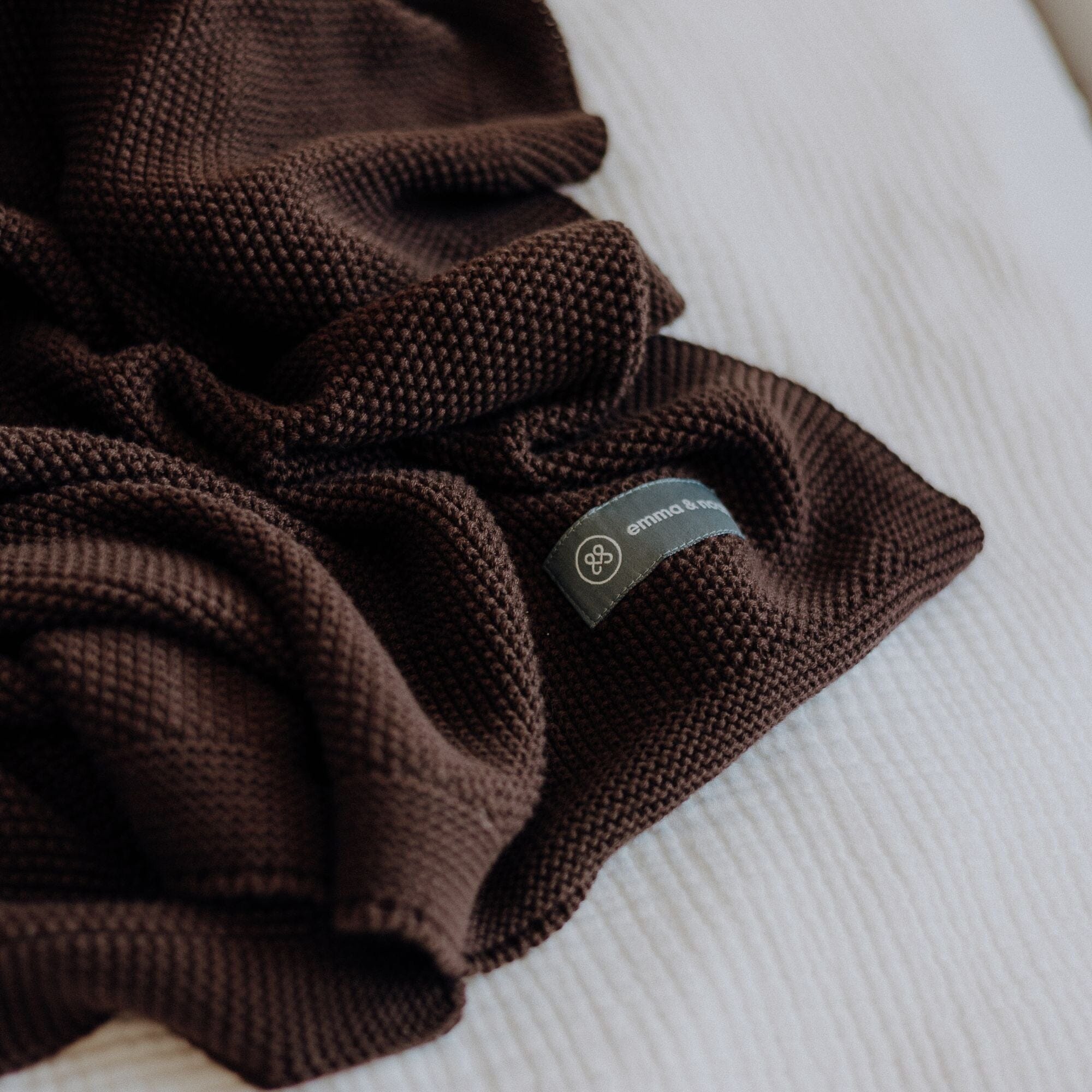 Strickdecke | Essential Chocolate