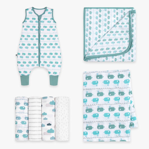 Willkommens Bundle | Schlafsack mit Füßen 2.5 TOG | Wal Blau