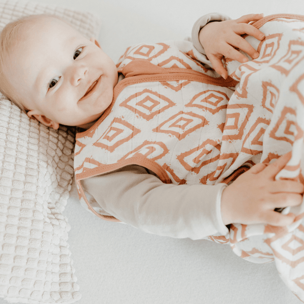 Willkommens Bundle | Schlafsack 2.5 TOG | Rauten Rosa