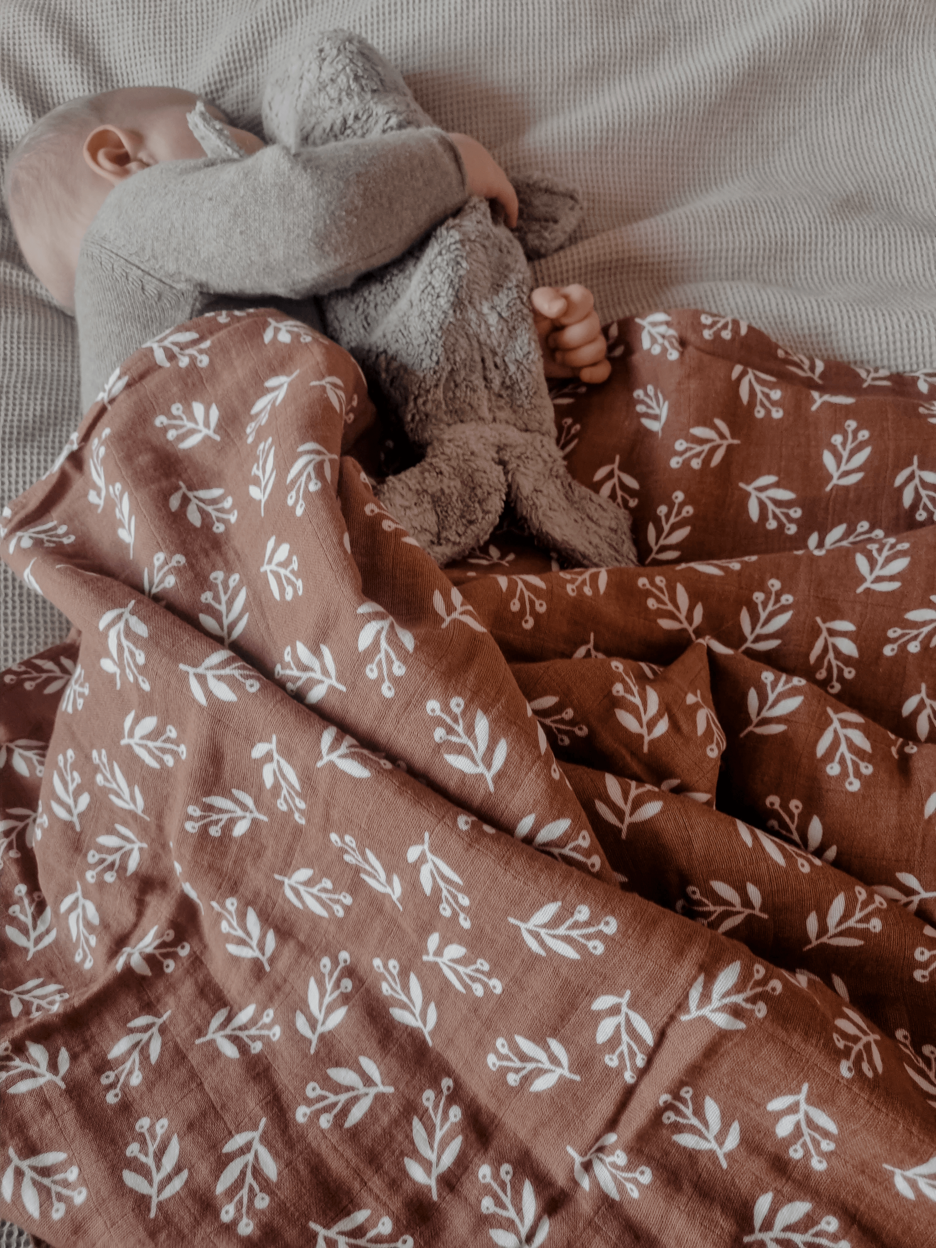 Willkommens Bundle | Schlafsack mit Füßen 0.5 TOG | Floral Mocca