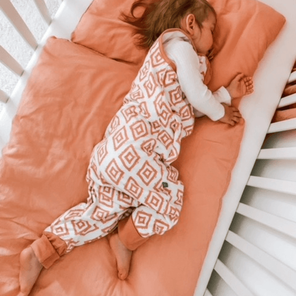 Willkommens Bundle  | Schlafsack mit Füßen 0.5 TOG  | Rauten Rosa
